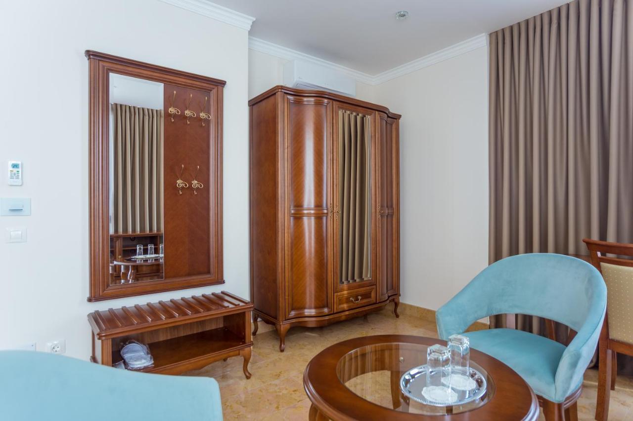 Ambassador Hotel 키시나우 외부 사진
