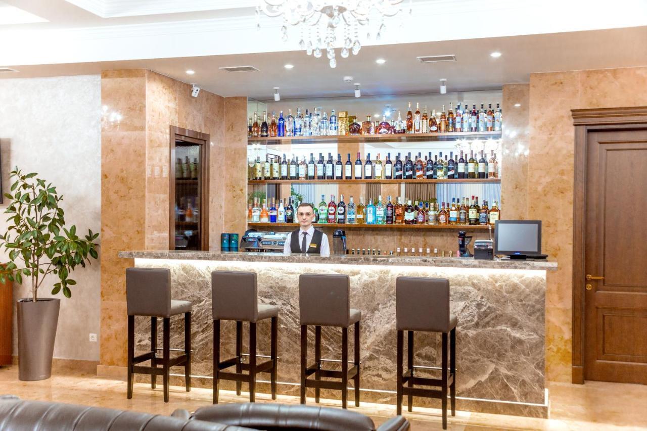 Ambassador Hotel 키시나우 외부 사진
