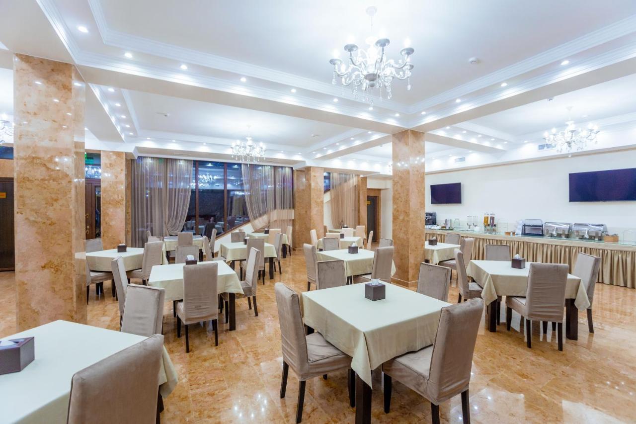 Ambassador Hotel 키시나우 외부 사진