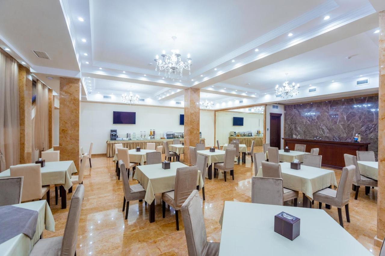 Ambassador Hotel 키시나우 외부 사진